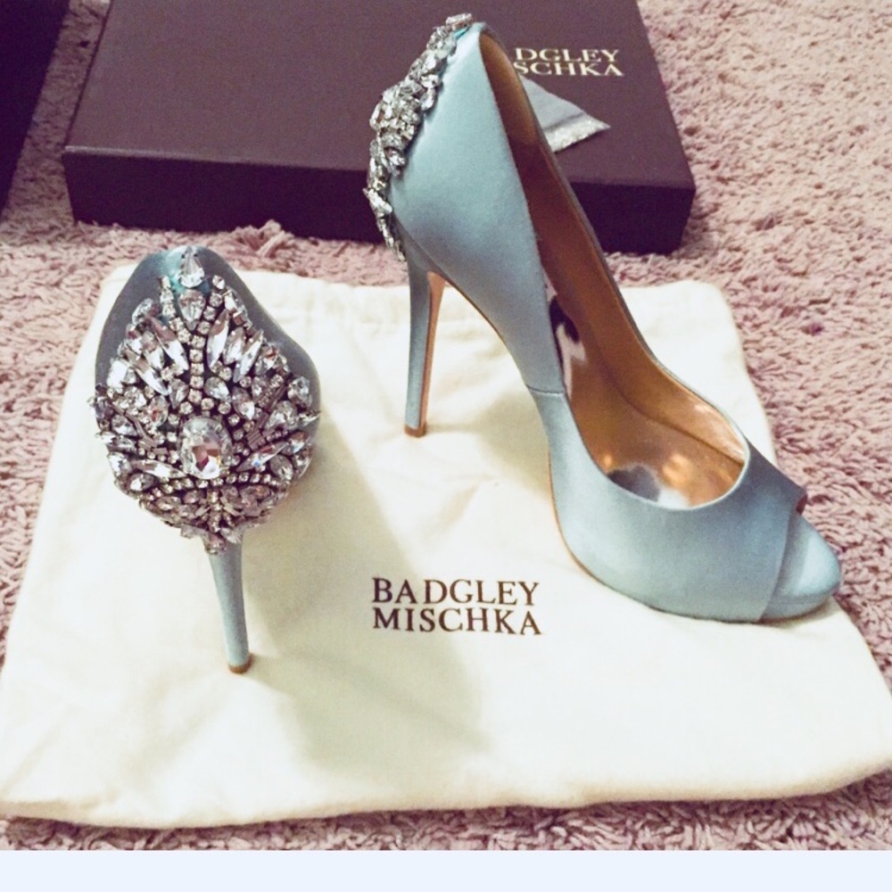 Badgley Mischka Kiara Pumps, Light Blue, 7